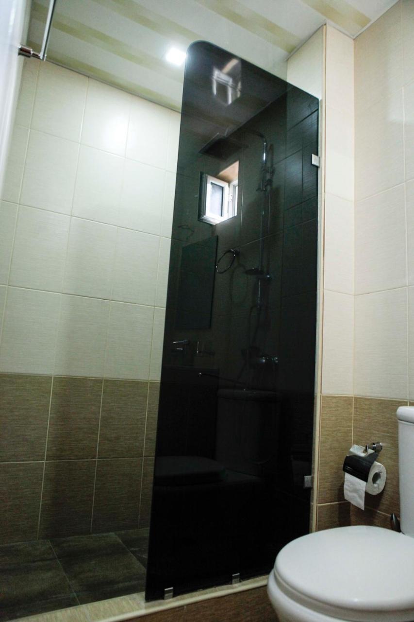 Family Mini-Hotel Martirosyan'S And Tours Yerevan Exterior photo