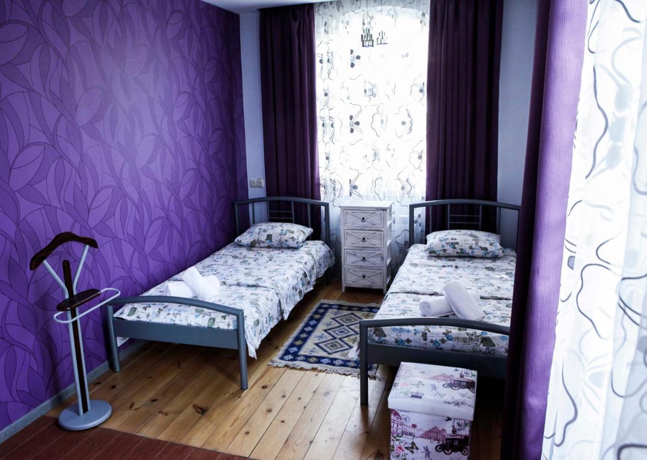 Family Mini-Hotel Martirosyan'S And Tours Yerevan Exterior photo