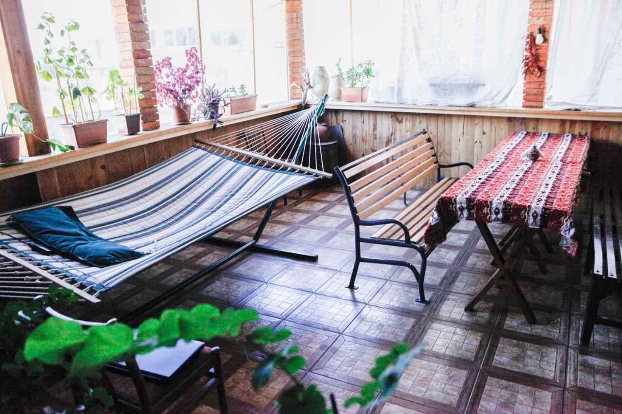 Family Mini-Hotel Martirosyan'S And Tours Yerevan Exterior photo